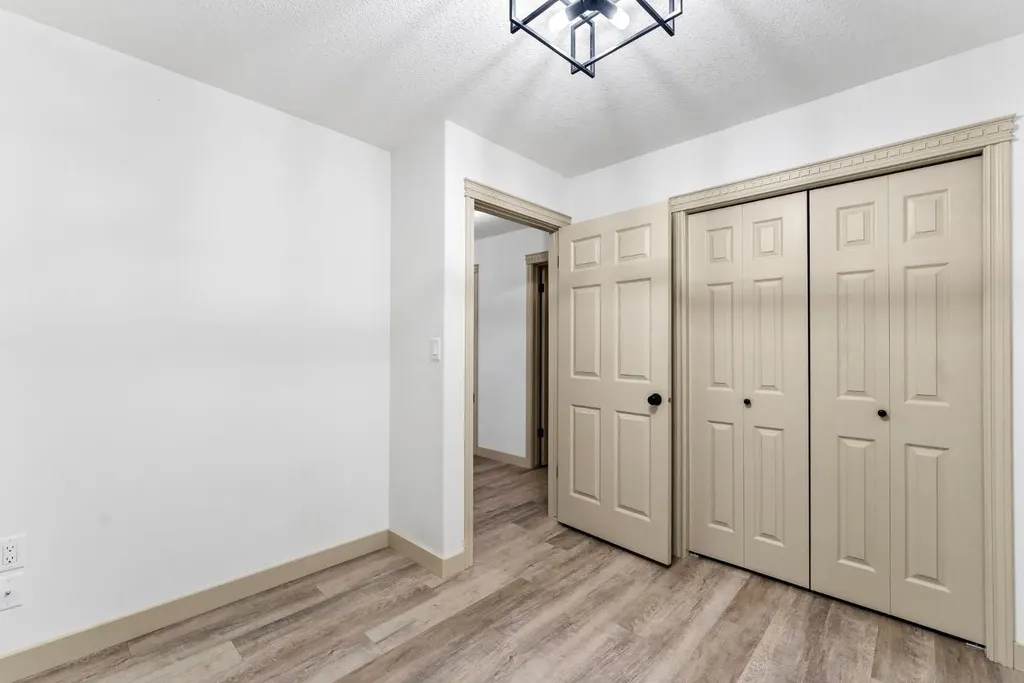 48 Somerside Way SE Medicine Hat AB T1B0M1