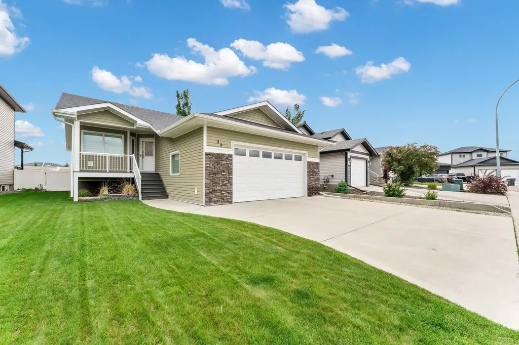 48 Somerside Way SE Medicine Hat AB T1B0M1