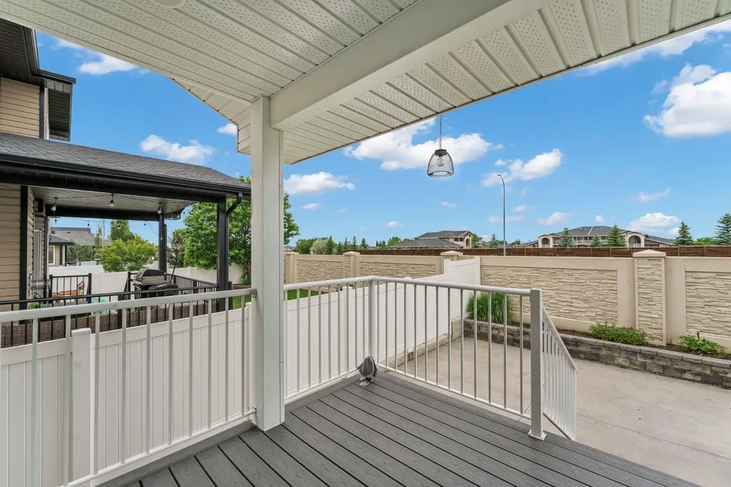 48 Somerside Way SE Medicine Hat AB T1B0M1