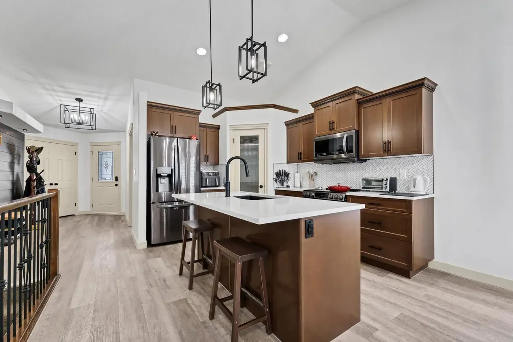 48 Somerside Way SE Medicine Hat AB T1B0M1