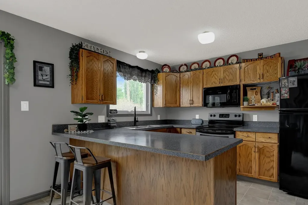 11429 110 Avenue Crescent Fairview AB T0H 1L0