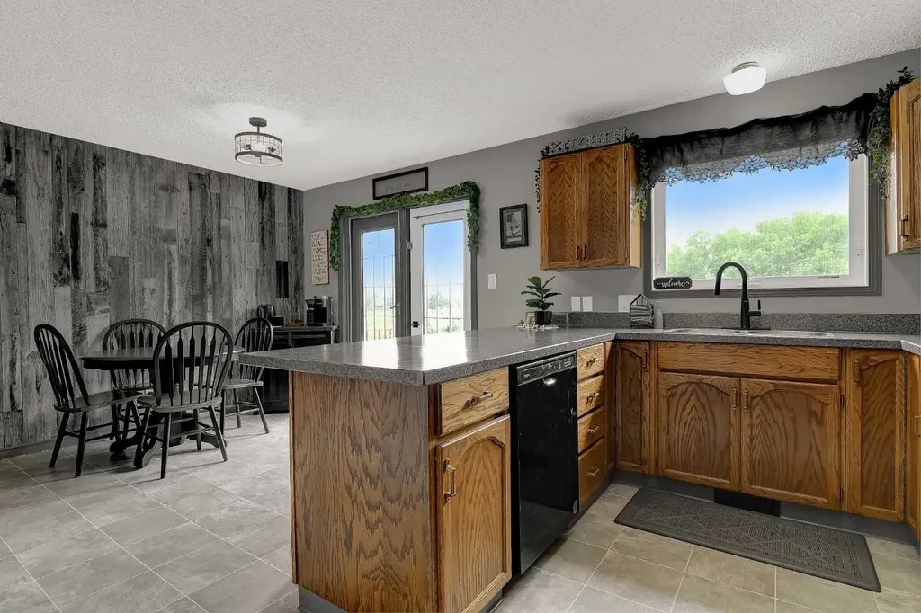 11429 110 Avenue Crescent Fairview AB T0H 1L0