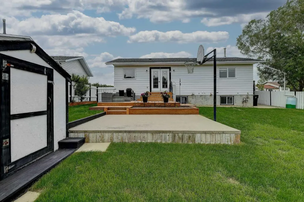 11429 110 Avenue Crescent Fairview AB T0H 1L0