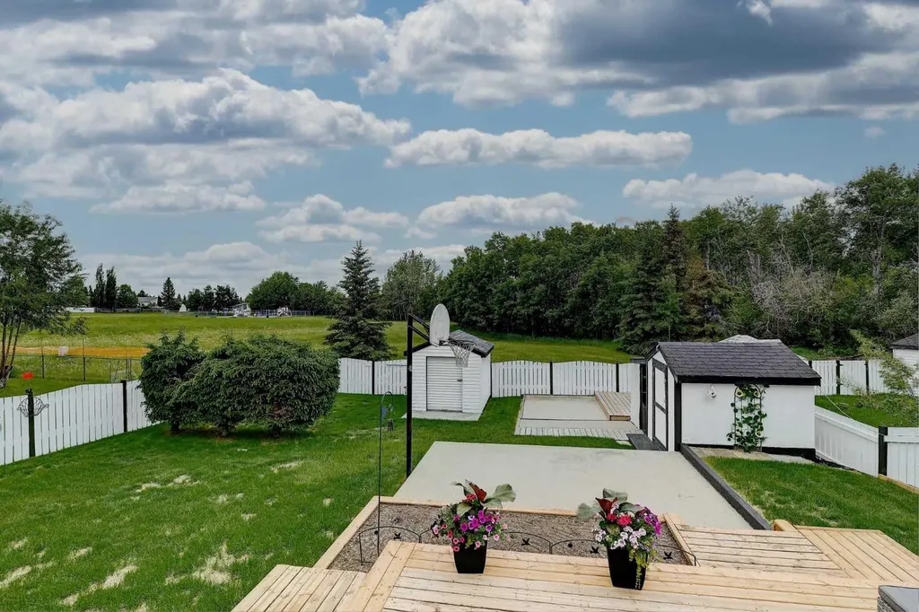11429 110 Avenue Crescent Fairview AB T0H 1L0