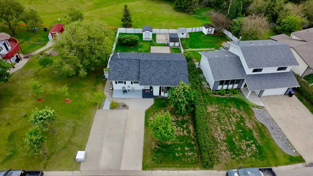 11429 110 Avenue Crescent Fairview AB T0H 1L0