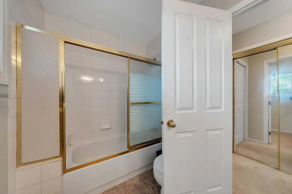 388 Sandarac Drive NW Calgary AB T3K 4E3