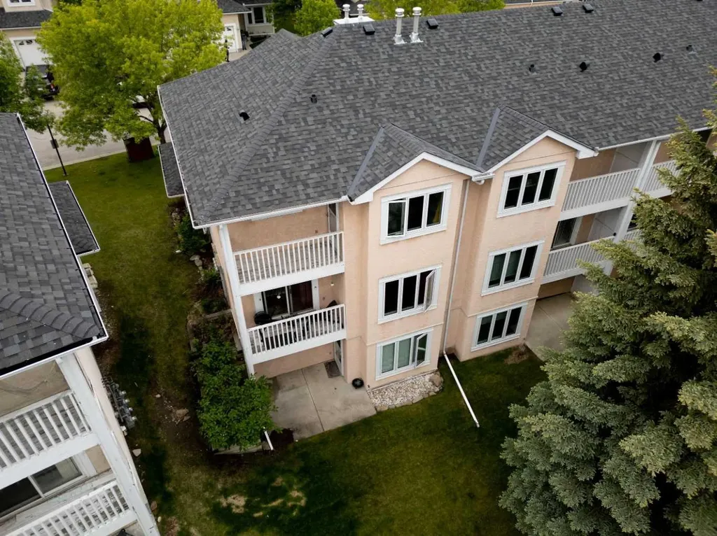 388 Sandarac Drive NW Calgary AB T3K 4E3