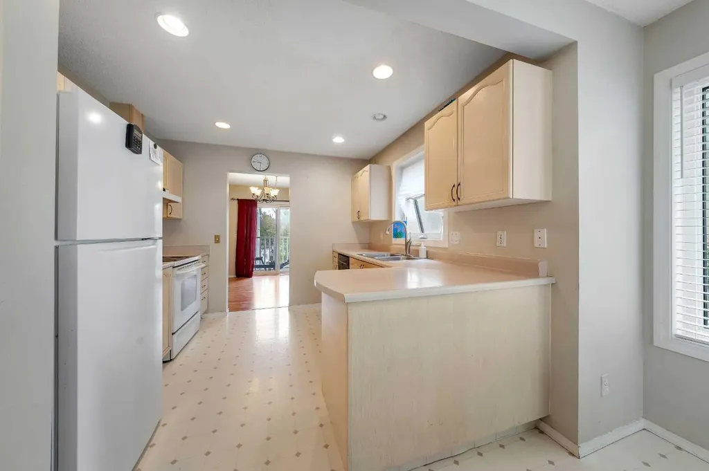 388 Sandarac Drive NW Calgary AB T3K 4E3