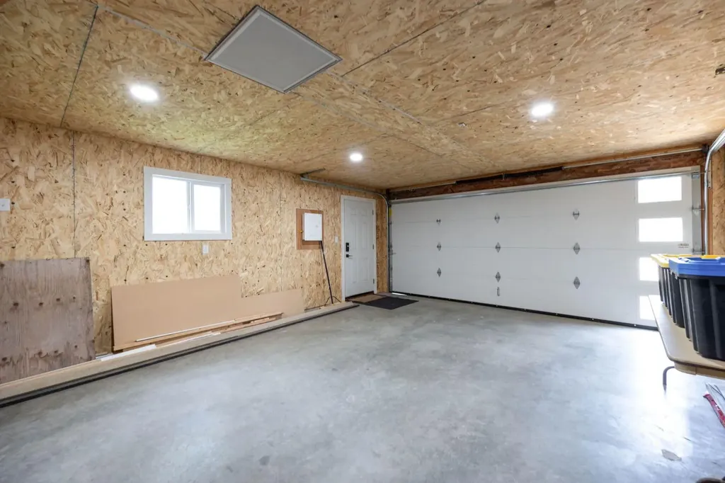28 Alberta Drive Fort Mcmurray AB T9H1P5