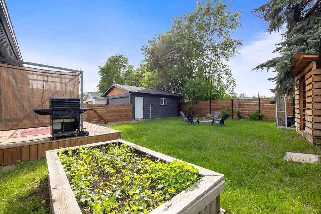 28 Alberta Drive Fort Mcmurray AB T9H1P5