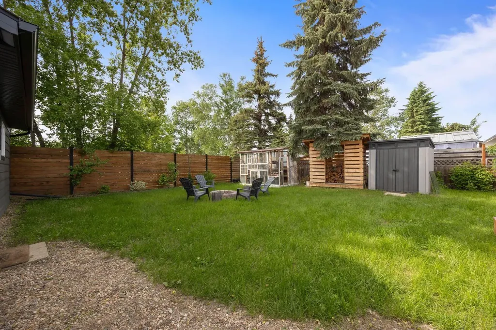 28 Alberta Drive Fort Mcmurray AB T9H1P5