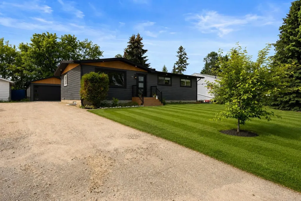 28 Alberta Drive Fort Mcmurray AB T9H1P5