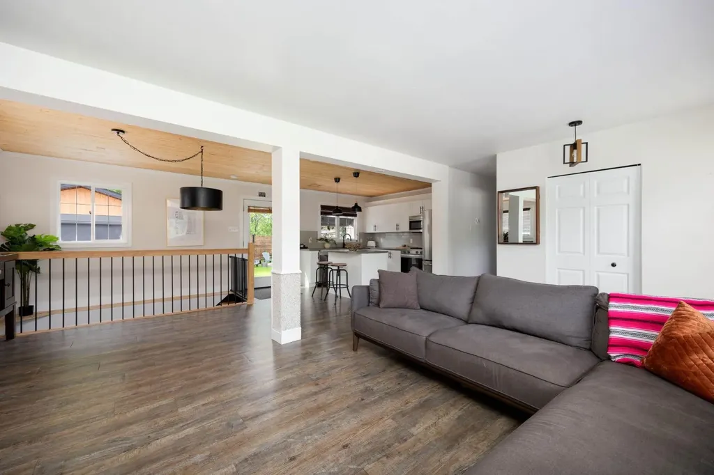 28 Alberta Drive Fort Mcmurray AB T9H1P5
