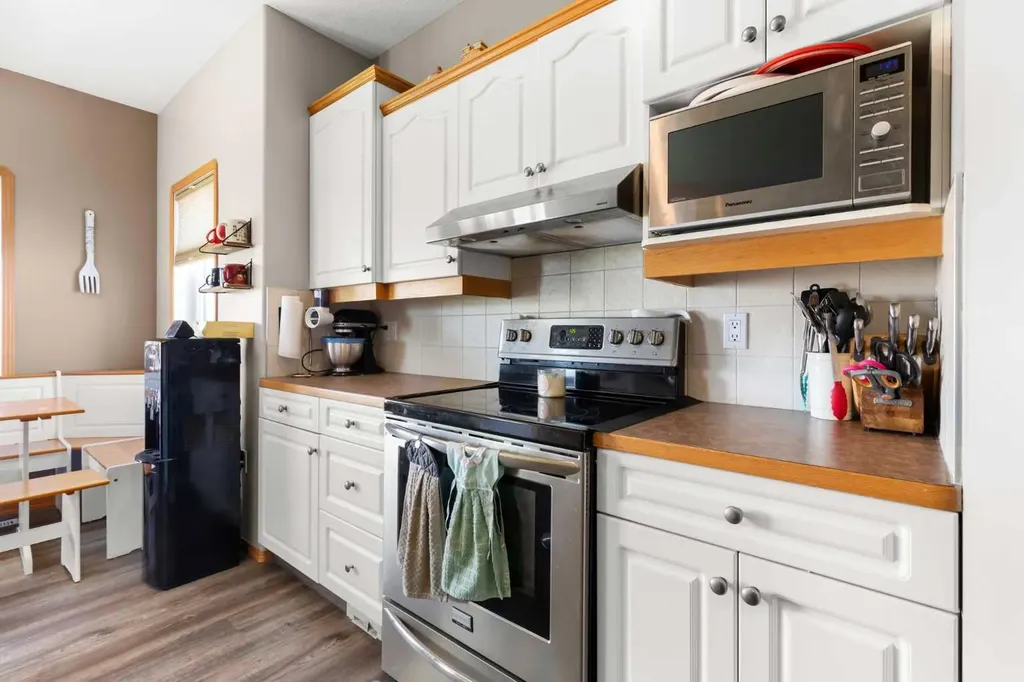 930 Kipling Crescent SW Redcliff AB T0J2P0