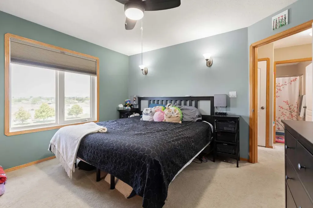930 Kipling Crescent SW Redcliff AB T0J2P0