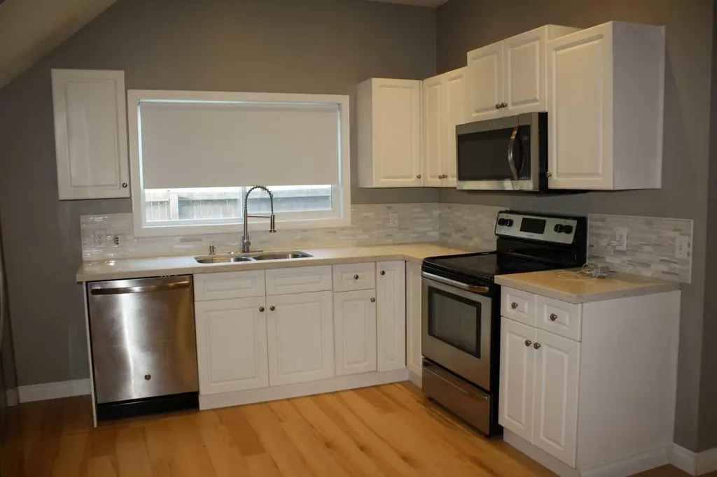 2114 22 Street Nanton AB T0L 1R0