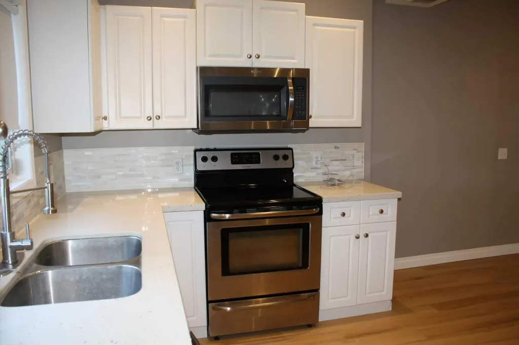 2114 22 Street Nanton AB T0L 1R0