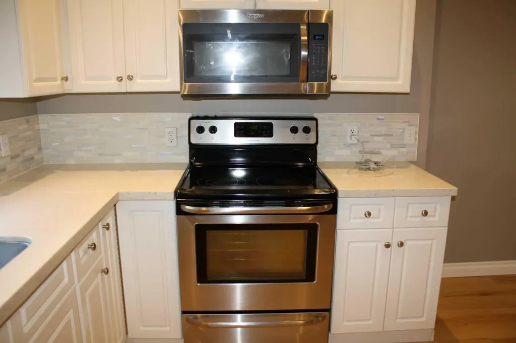 2114 22 Street Nanton AB T0L 1R0