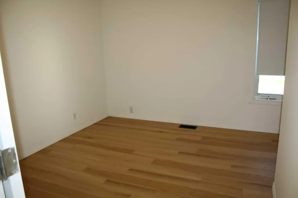 2114 22 Street Nanton AB T0L 1R0