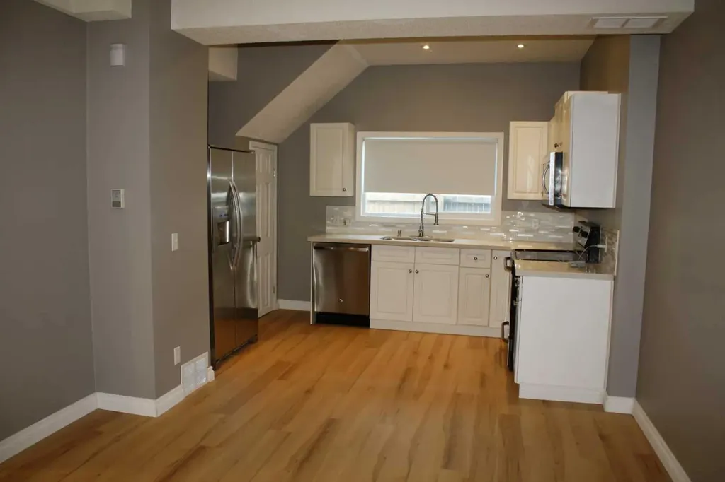 2114 22 Street Nanton AB T0L 1R0