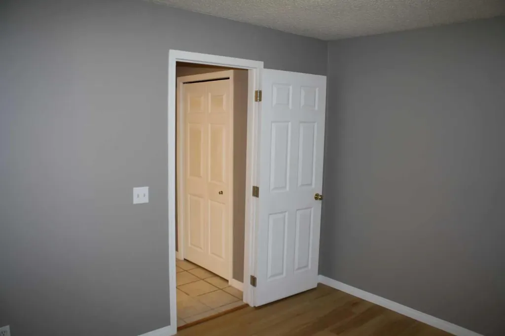 2114 22 Street Nanton AB T0L 1R0