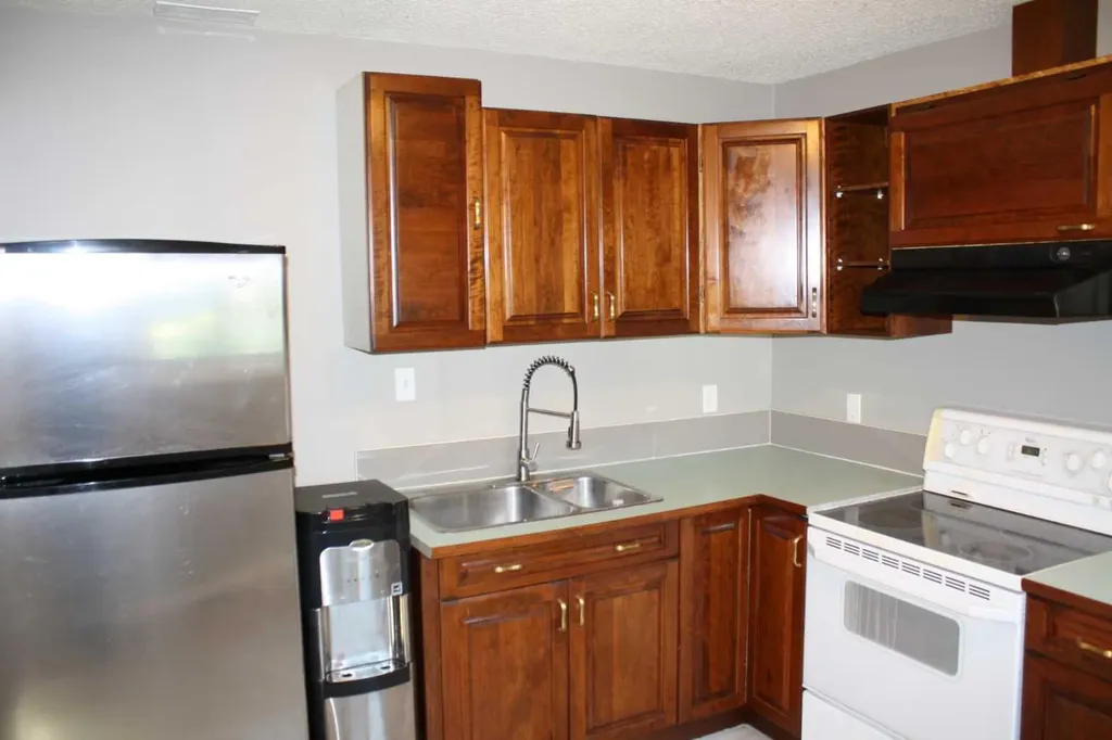 2114 22 Street Nanton AB T0L 1R0