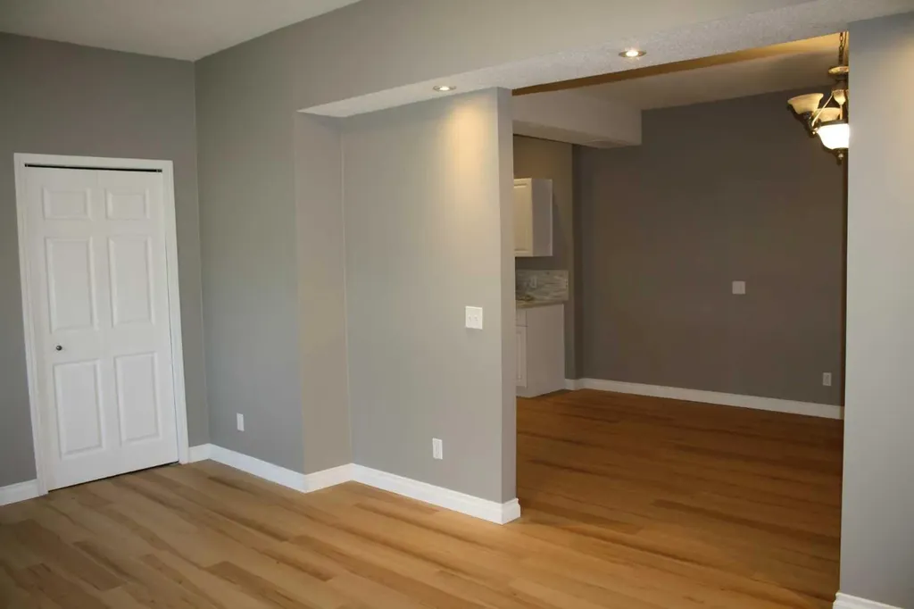 2114 22 Street Nanton AB T0L 1R0
