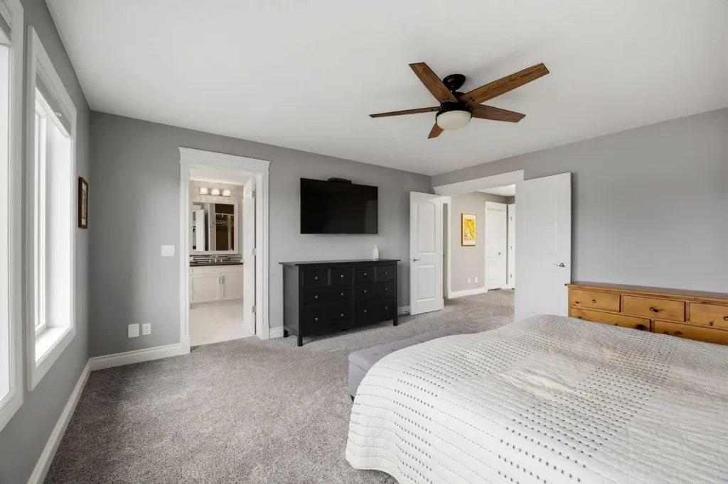 46 Cooperstown Court SW Airdrie AB T4B 2C5