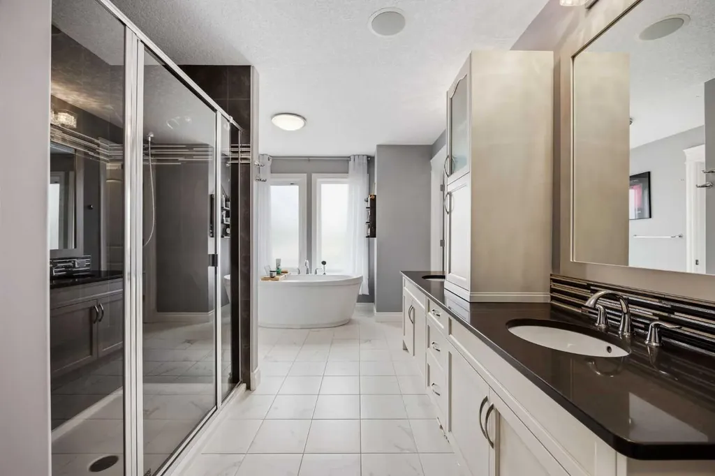 46 Cooperstown Court SW Airdrie AB T4B 2C5