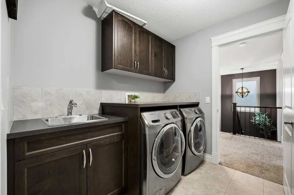 46 Cooperstown Court SW Airdrie AB T4B 2C5