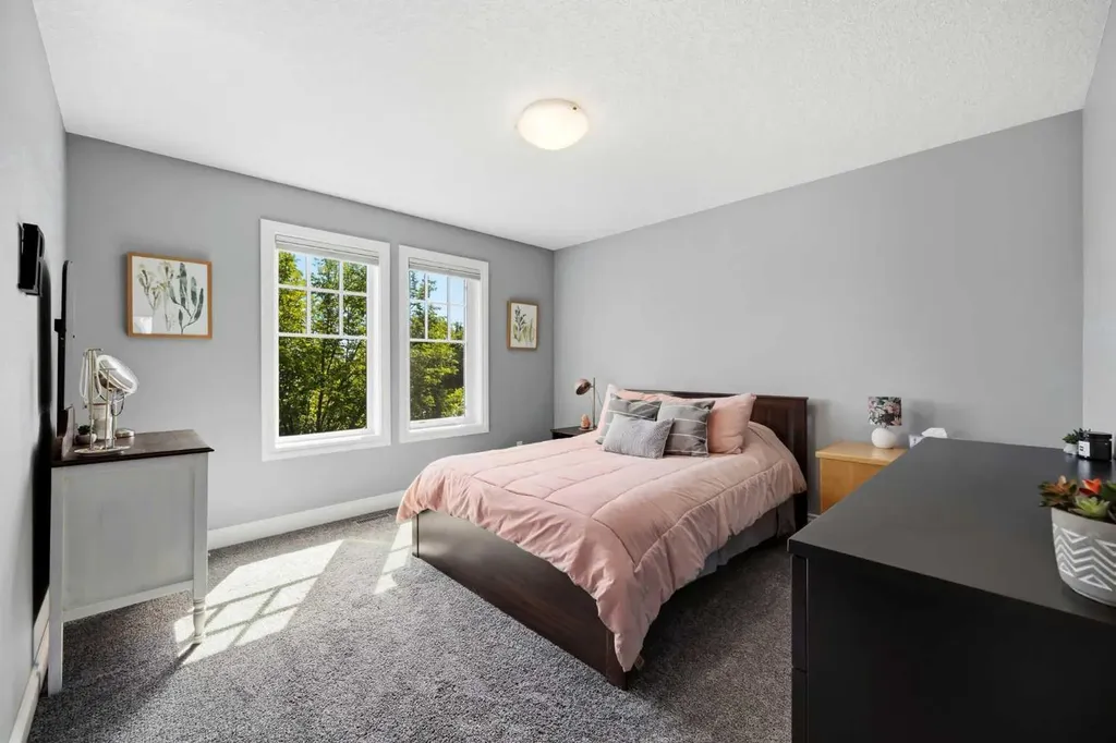 46 Cooperstown Court SW Airdrie AB T4B 2C5