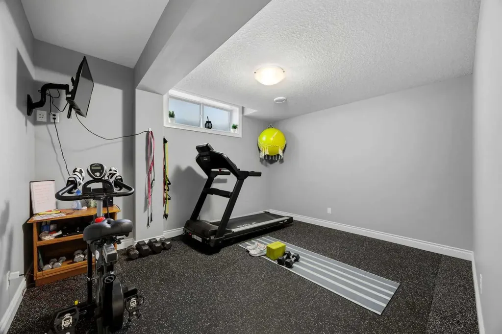 46 Cooperstown Court SW Airdrie AB T4B 2C5