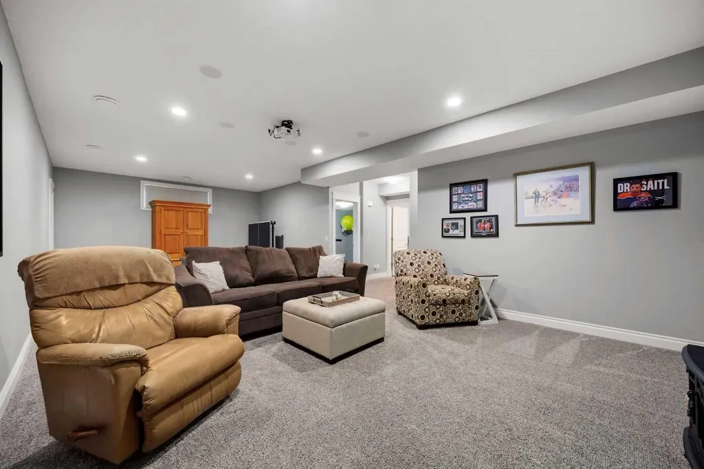 46 Cooperstown Court SW Airdrie AB T4B 2C5