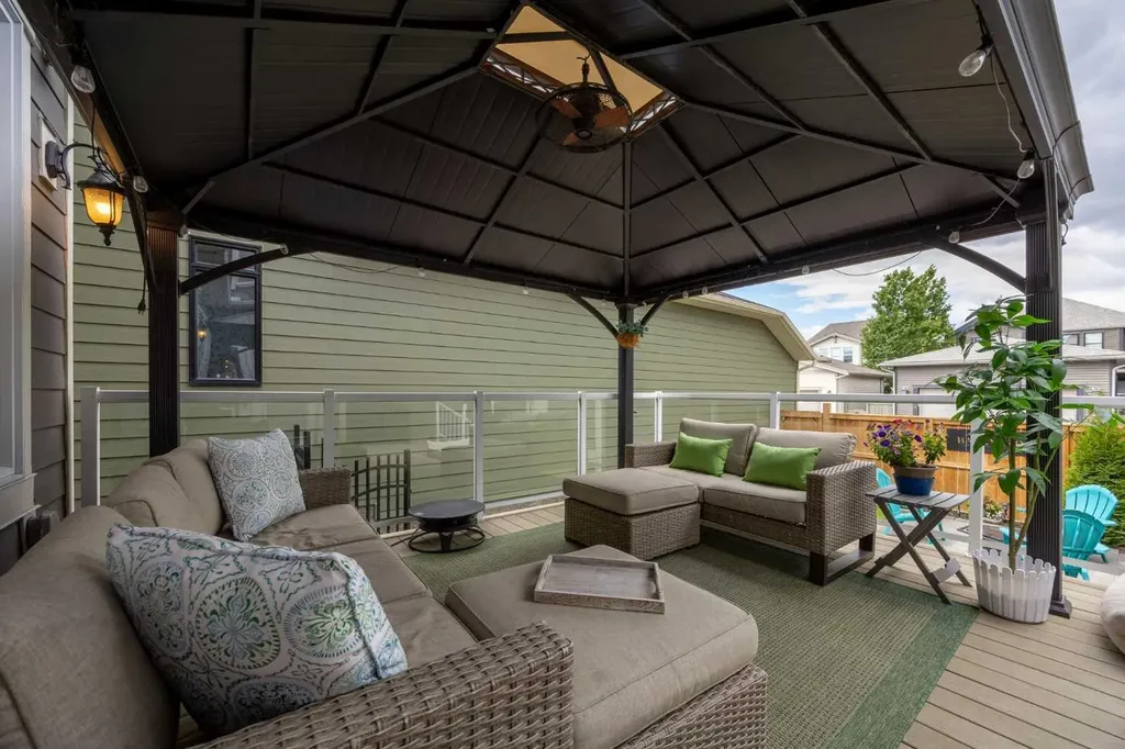 46 Cooperstown Court SW Airdrie AB T4B 2C5