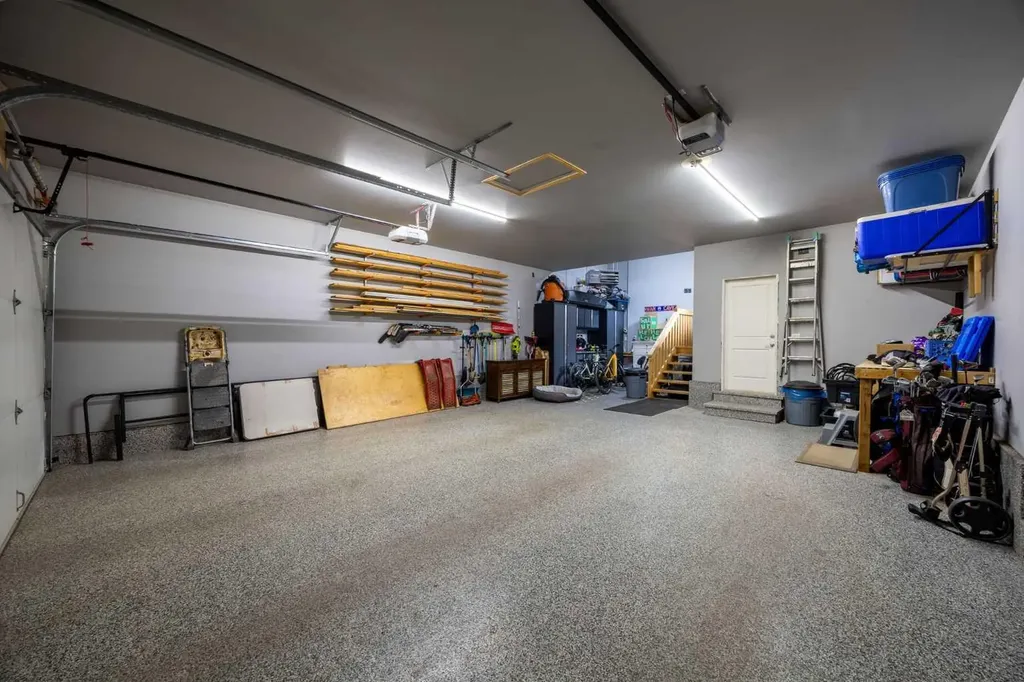 46 Cooperstown Court SW Airdrie AB T4B 2C5