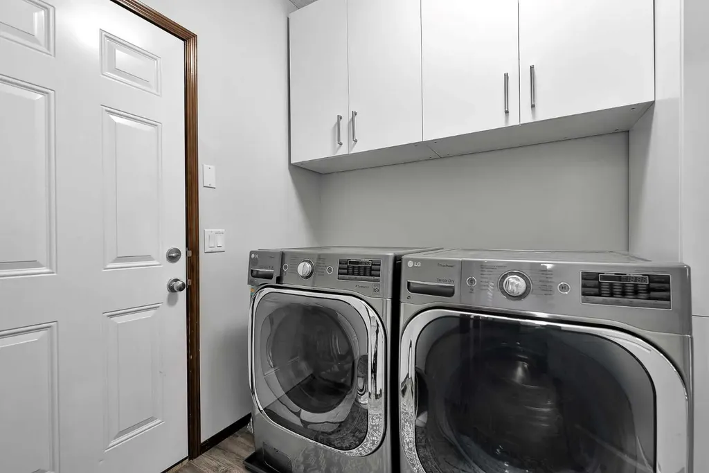 27 Pantego Close NW Calgary AB T3K 0K1