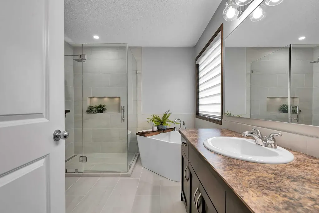 27 Pantego Close NW Calgary AB T3K 0K1