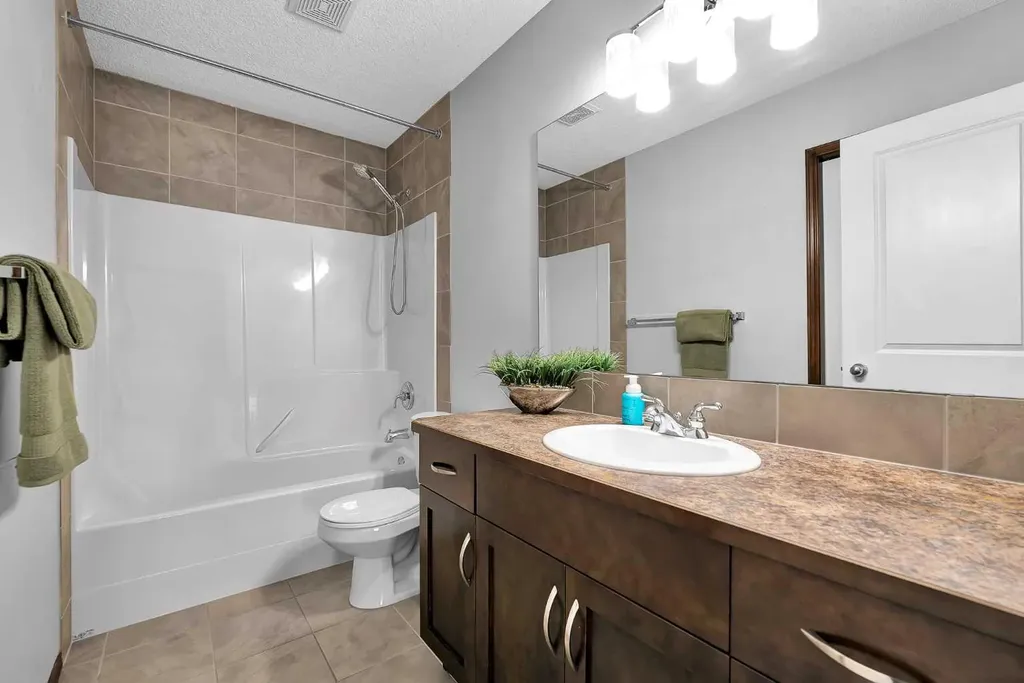 27 Pantego Close NW Calgary AB T3K 0K1