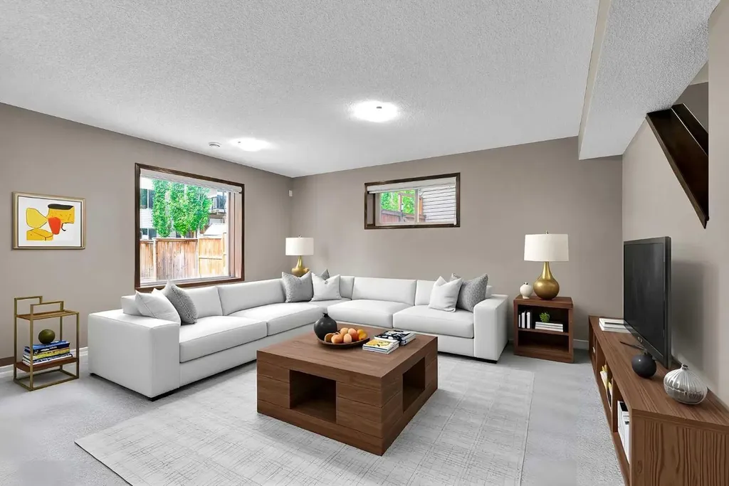27 Pantego Close NW Calgary AB T3K 0K1