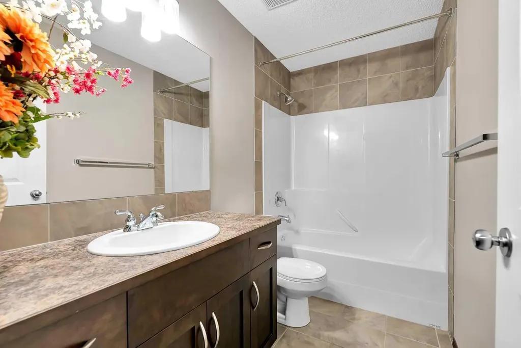 27 Pantego Close NW Calgary AB T3K 0K1