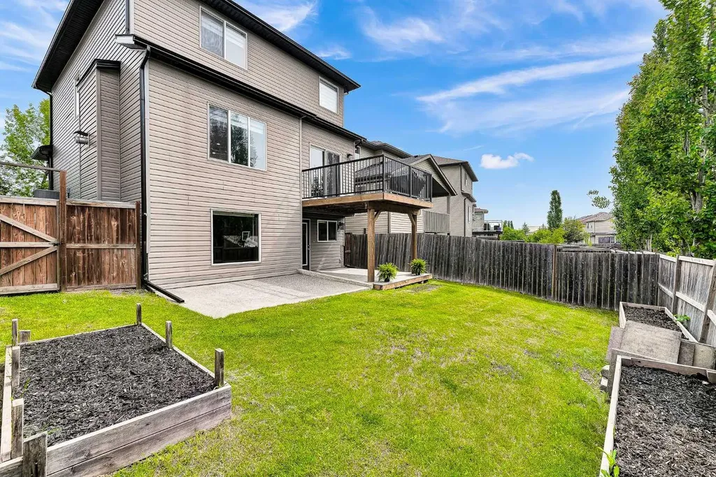 27 Pantego Close NW Calgary AB T3K 0K1