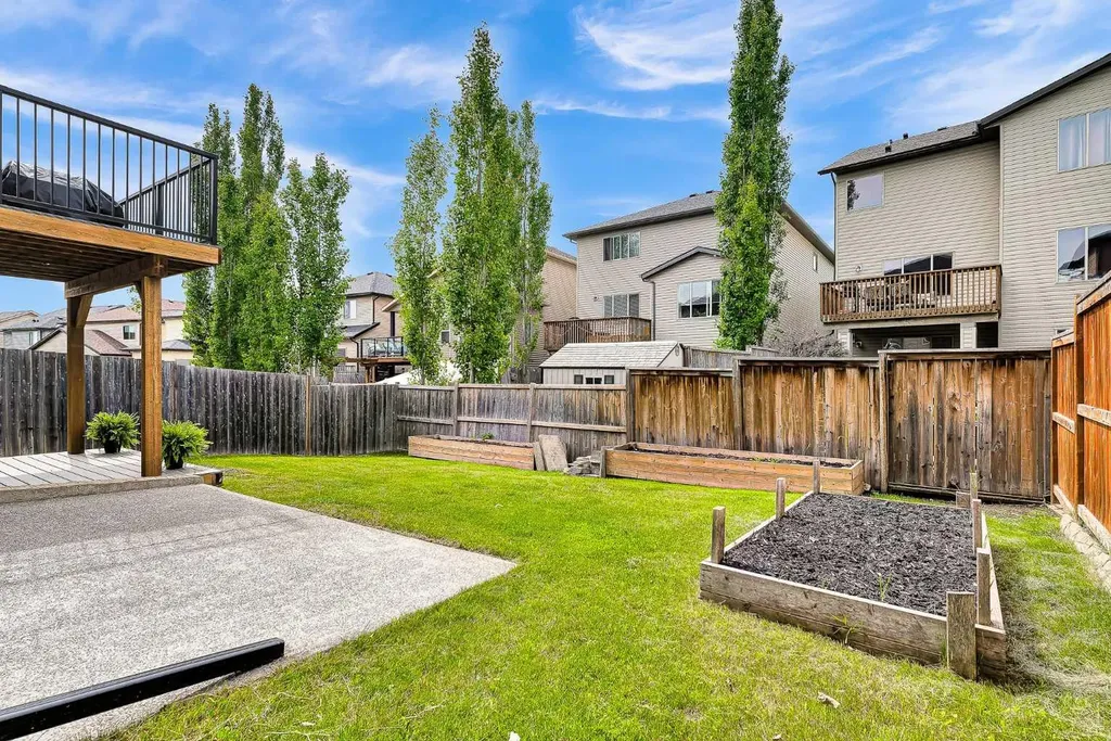 27 Pantego Close NW Calgary AB T3K 0K1