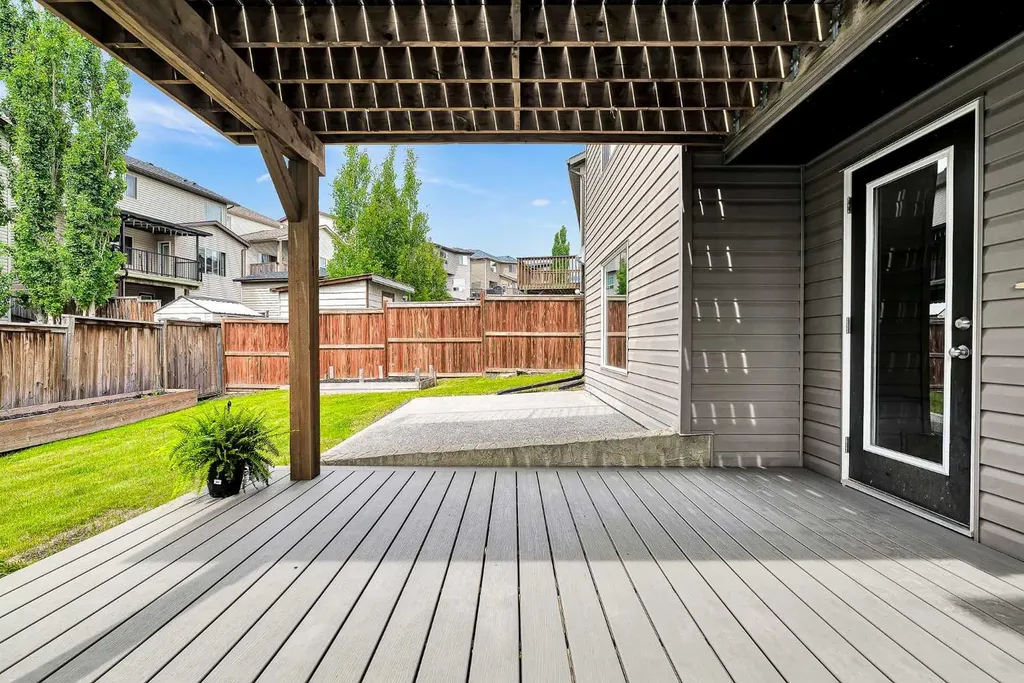 27 Pantego Close NW Calgary AB T3K 0K1