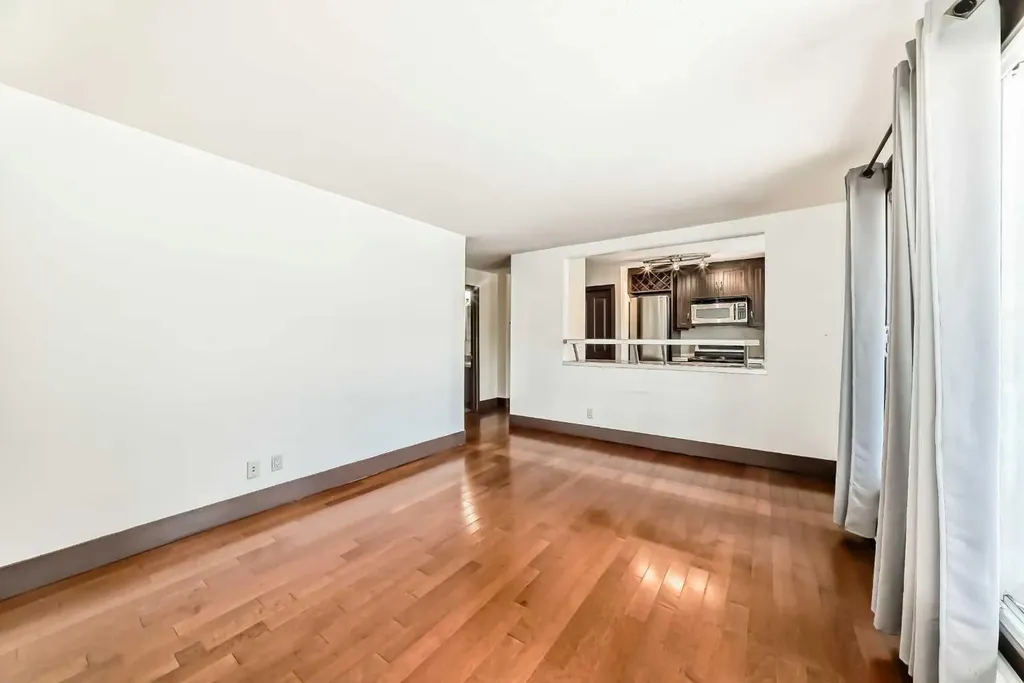 2417 17 Street SW Calgary AB T2T 4M9
