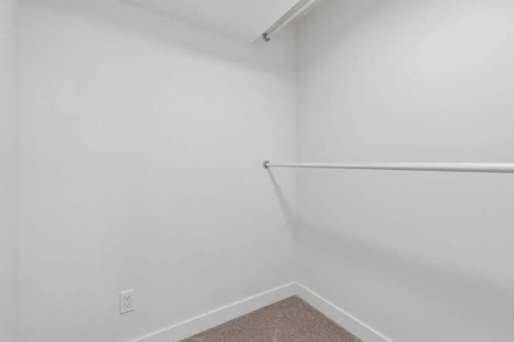 5020 47a Avenue Sylvan Lake AB T4S 1G8