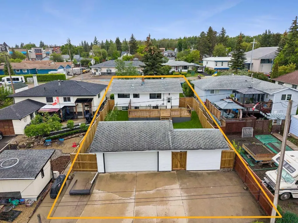 5020 47a Avenue Sylvan Lake AB T4S 1G8