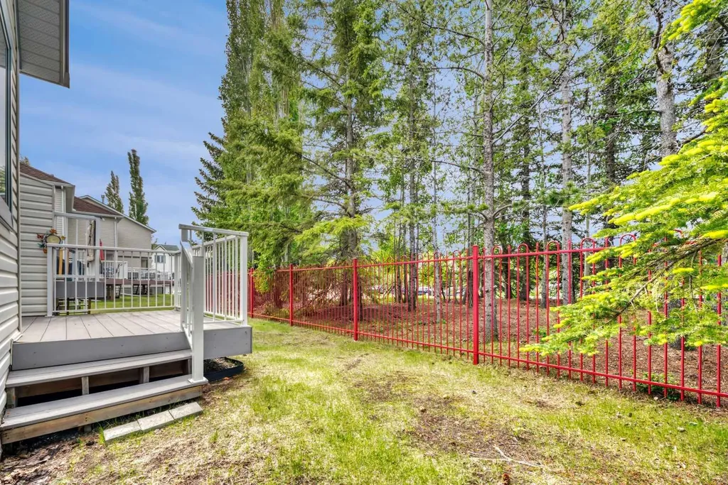15 Rocky Ridge Gate NW Calgary AB T3G 4P6