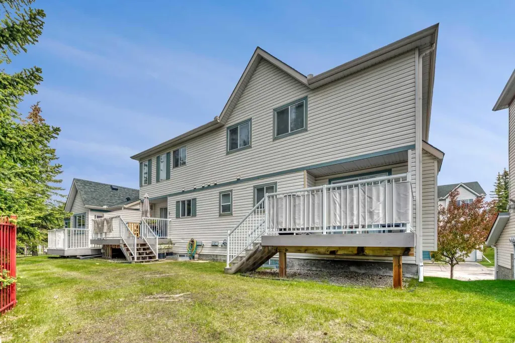 15 Rocky Ridge Gate NW Calgary AB T3G 4P6