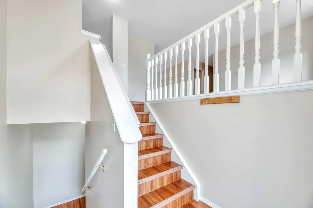 15 Rocky Ridge Gate NW Calgary AB T3G 4P6