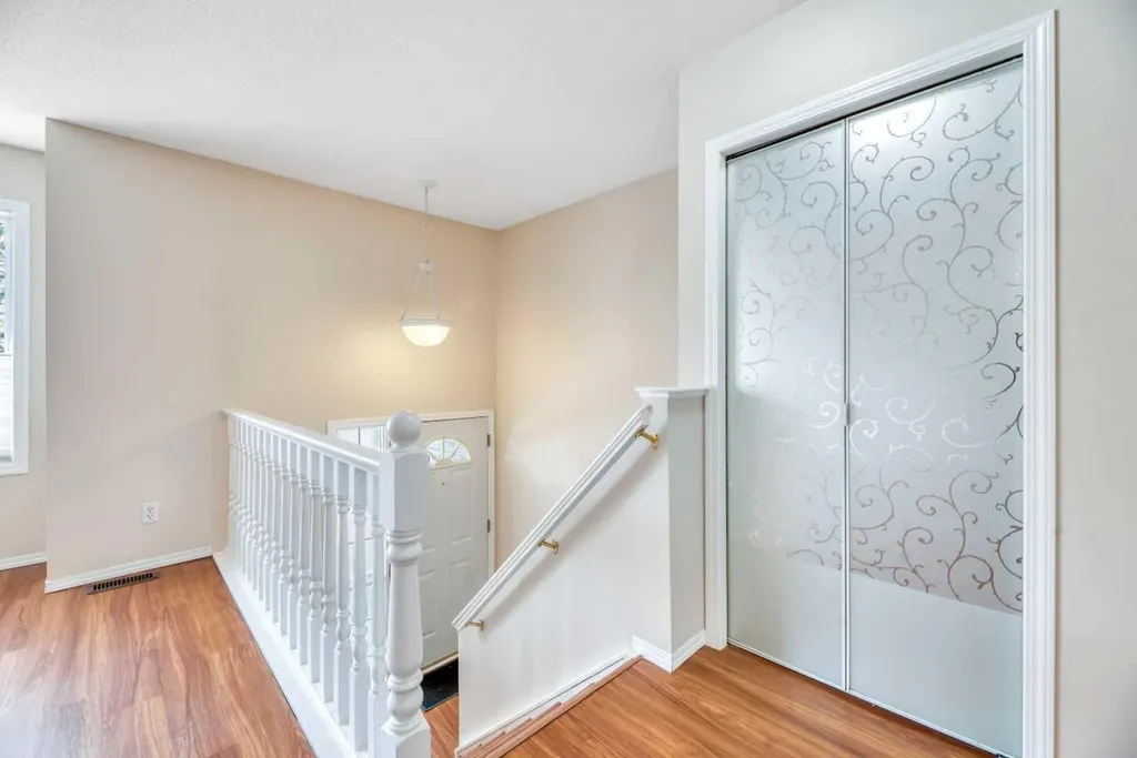15 Rocky Ridge Gate NW Calgary AB T3G 4P6